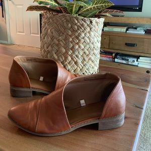 Universal Thread brown slip-on